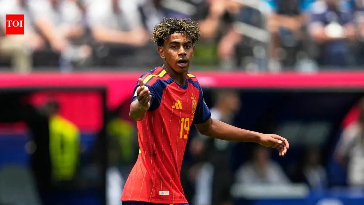 Jugador de España señalando durante un partido