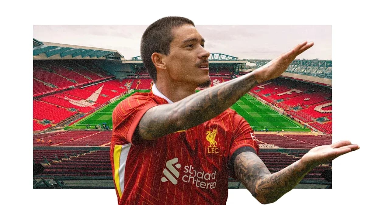 Jugador de Liverpool en Anfield durante un partido