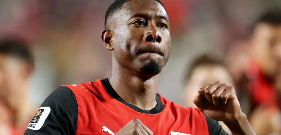 Jugador celebrando en partido de fútbol