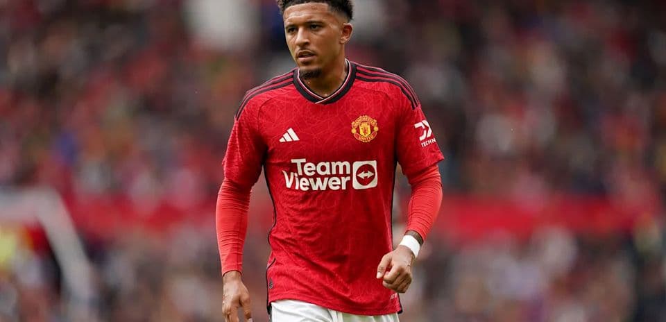 Jugador de Manchester United en el campo durante partido