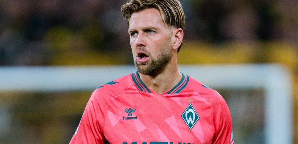 Portero de Werder Bremen en partido de fútbol