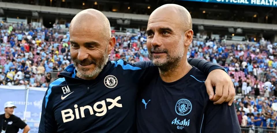 Entrenadores de Chelsea y Manchester City juntos en el estadio