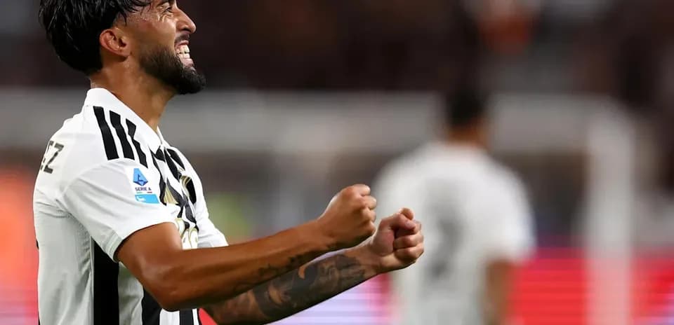 Jugador de Juventus celebrando un gol en partido