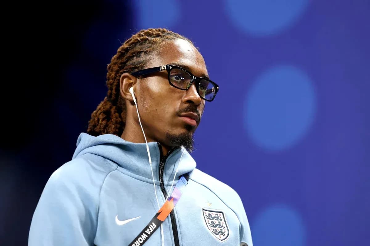 Jugador de Inglaterra con auriculares antes del partido