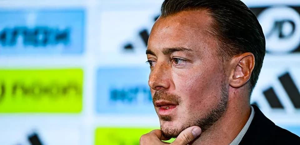 Jugador hablando durante una rueda de prensa