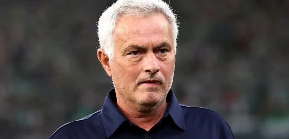 Entrenador en primer plano durante un partido