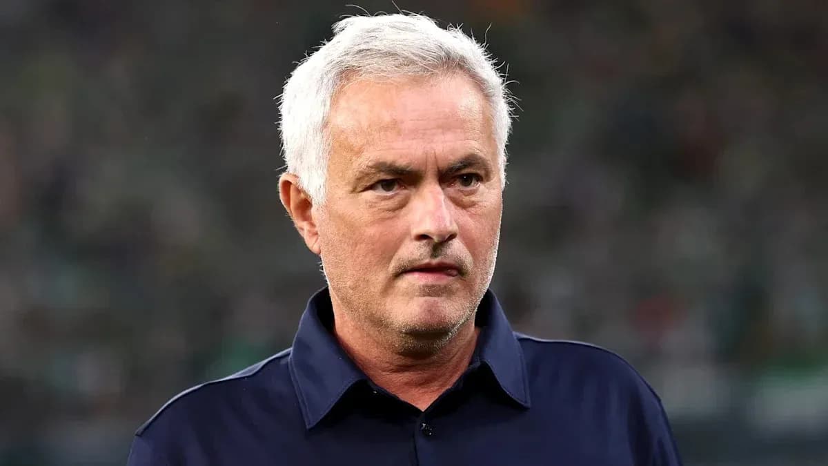 Entrenador en primer plano durante un partido