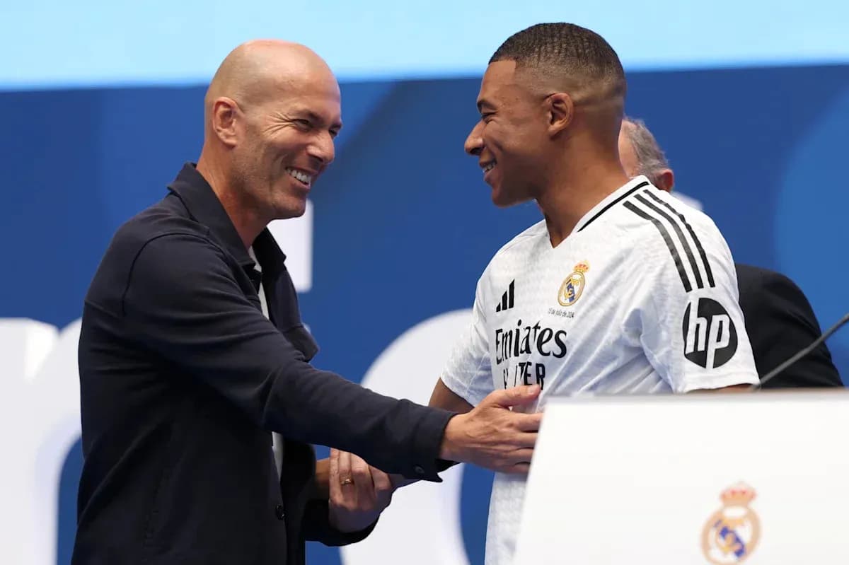 Zinedine Zidane y Kylian Mbappé en presentación