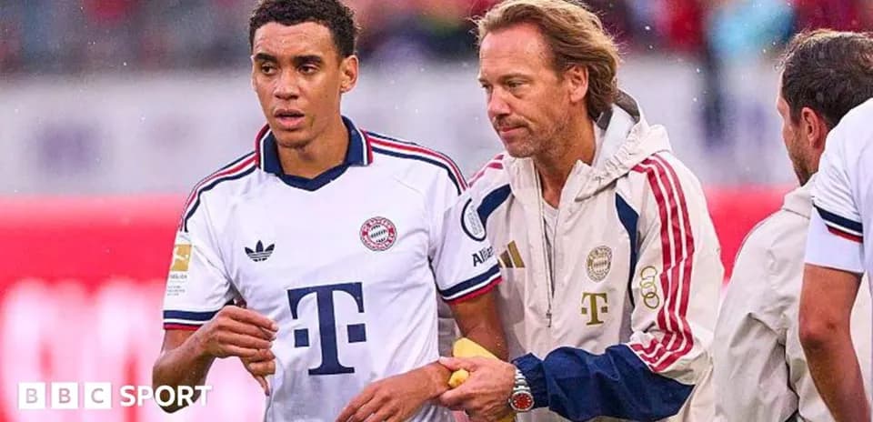 Jugador y entrenador de Bayern Munich en el campo