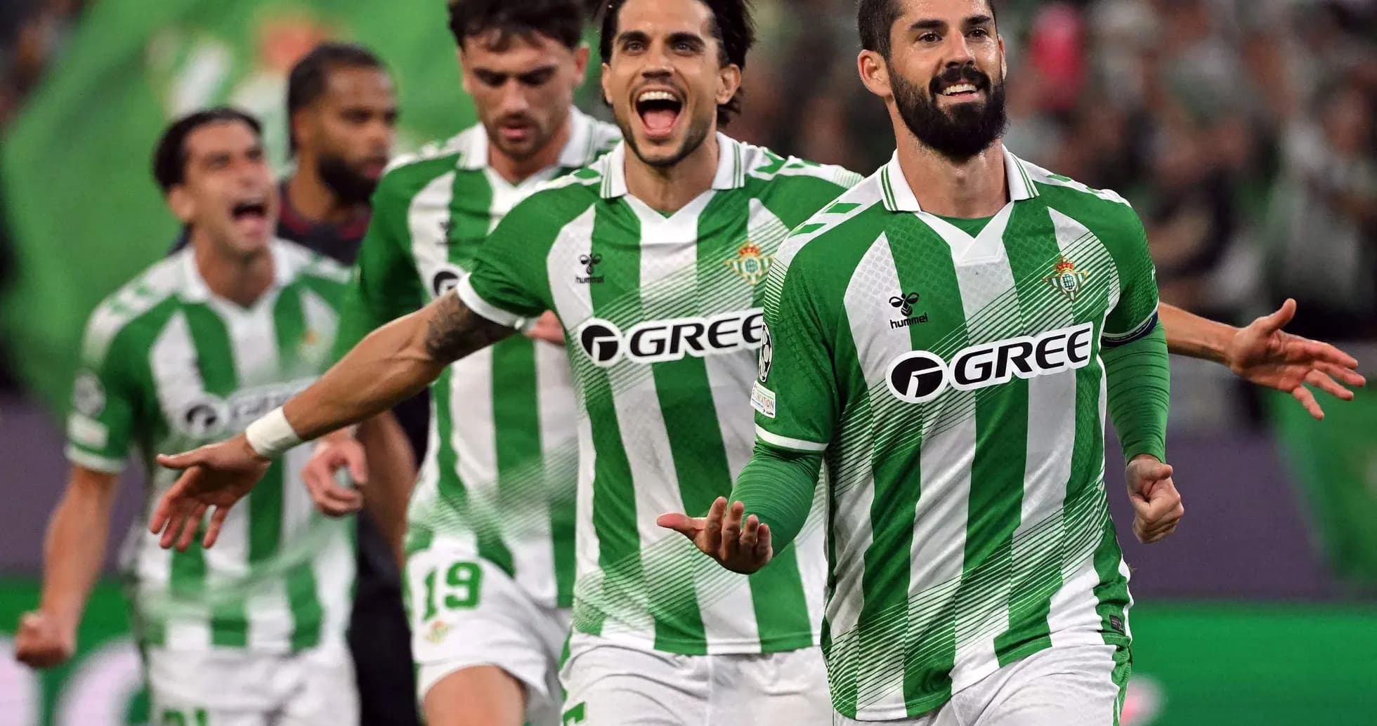 Jugadores de Real Betis celebrando un gol