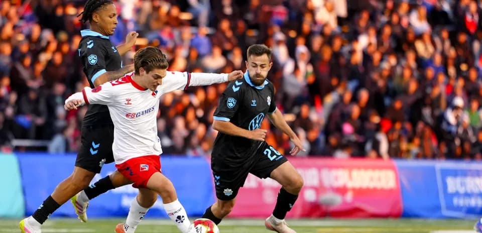 Jugador de HFX Wanderers FC en acción