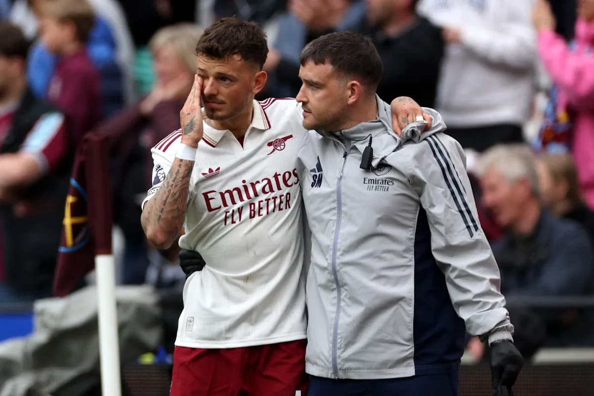 Jugador siendo asistido por el personal médico tras lesión