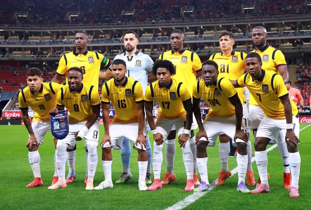 Jugadores de Ecuador posando para la foto
