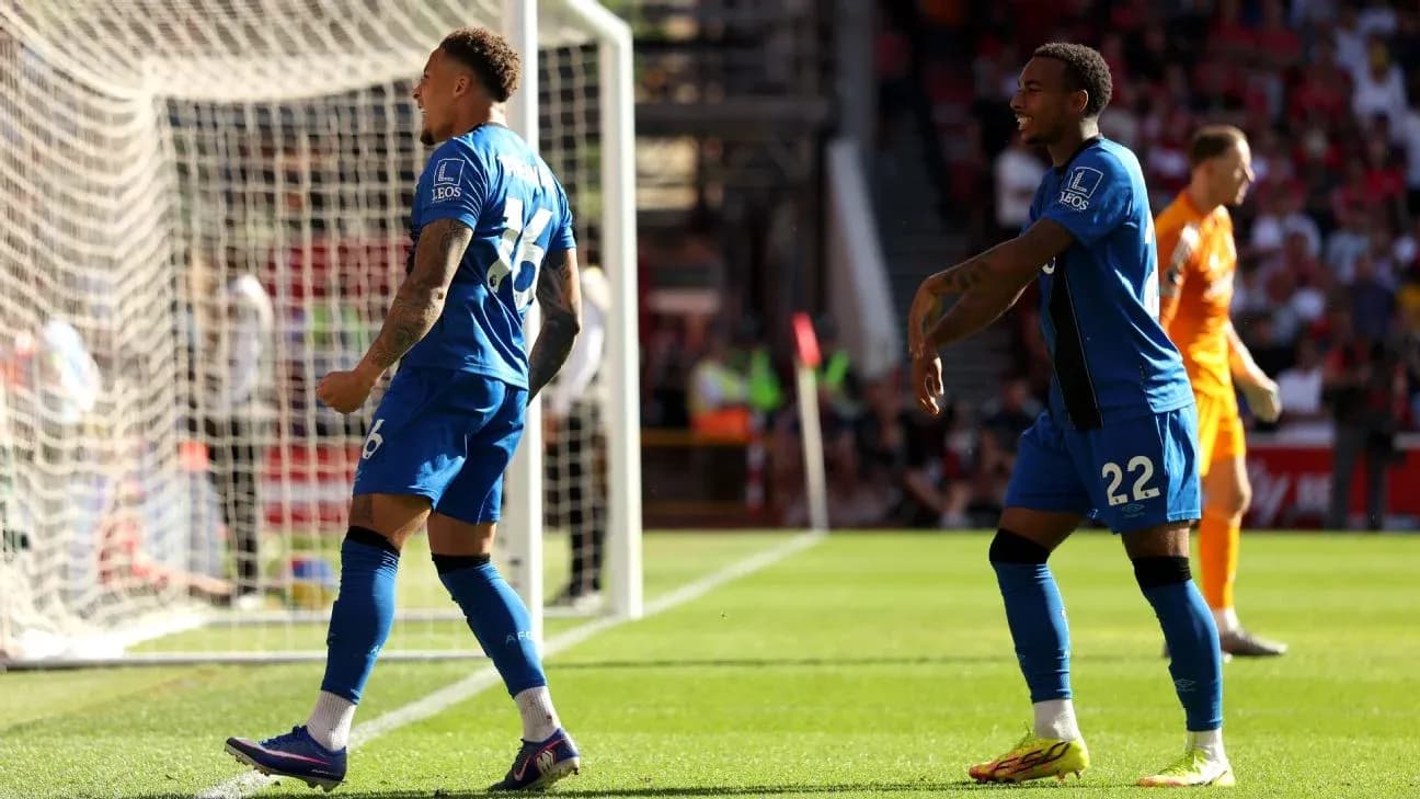 Jugadores de Bournemouth celebrando un gol