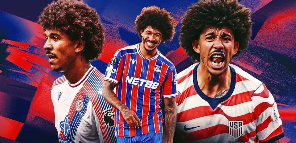 Jugador en tres poses diferentes con fondo colorido