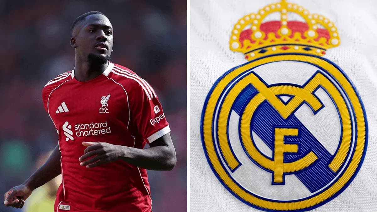Jugador de Liverpool y escudo del Real Madrid