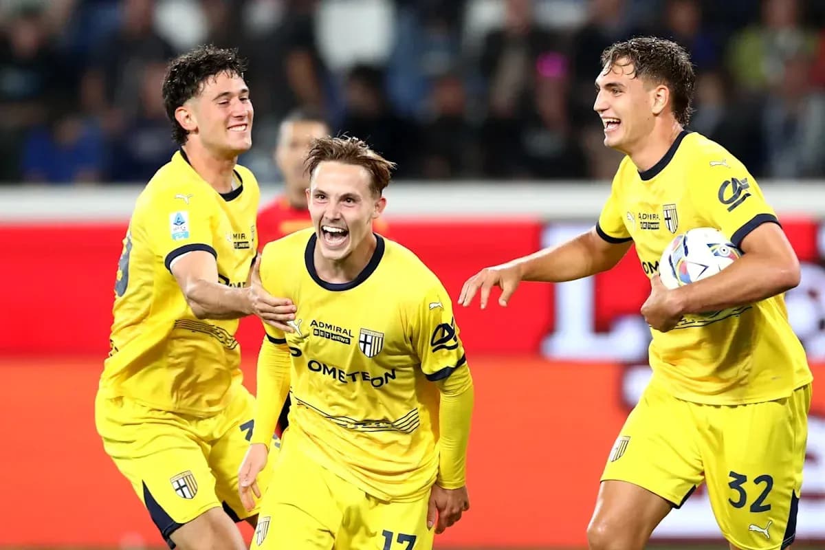 Jugadores del Parma celebrando un gol en el partido