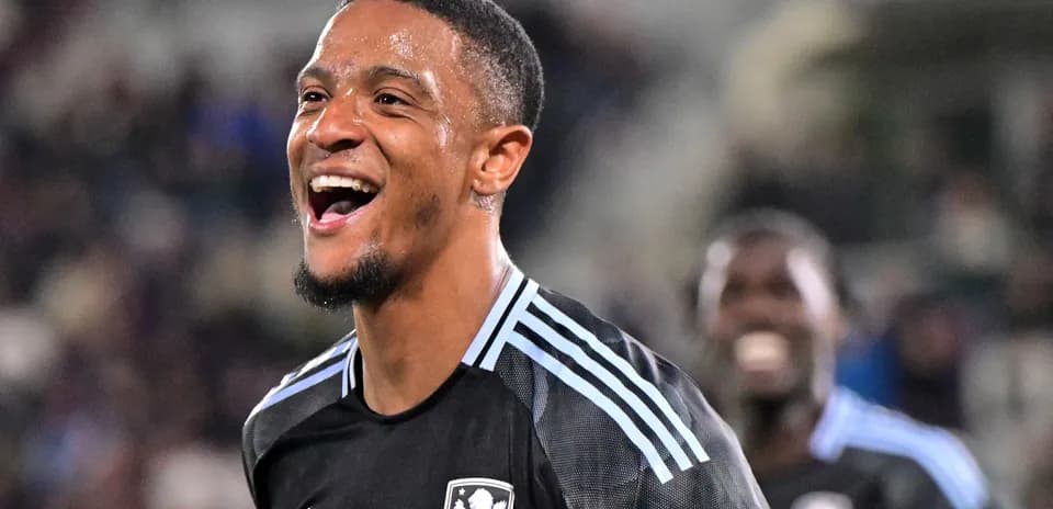 Jugador celebrando después de una victoria en el partido