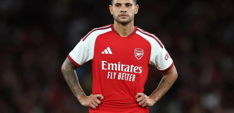 Jugador de Arsenal en el campo durante el partido