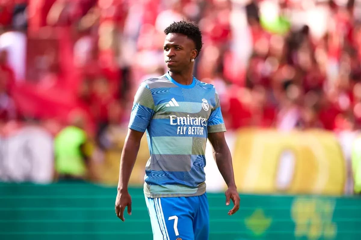 Jugador de Real Madrid en el campo durante partido