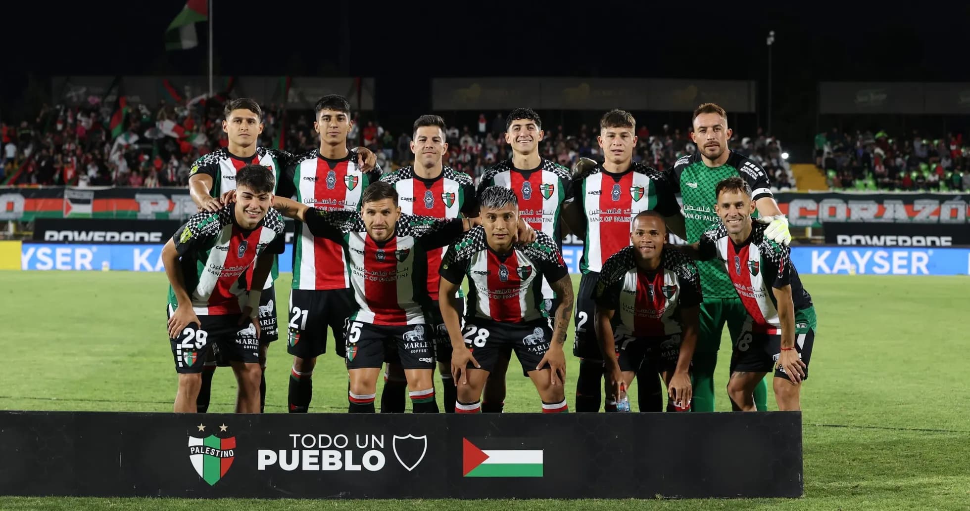 Equipo Palestino posando antes del partido