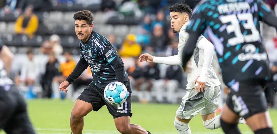 Jugador de Spokane Velocity en acción