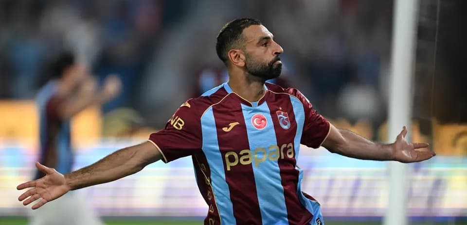 Jugador de Trabzonspor celebrando un gol