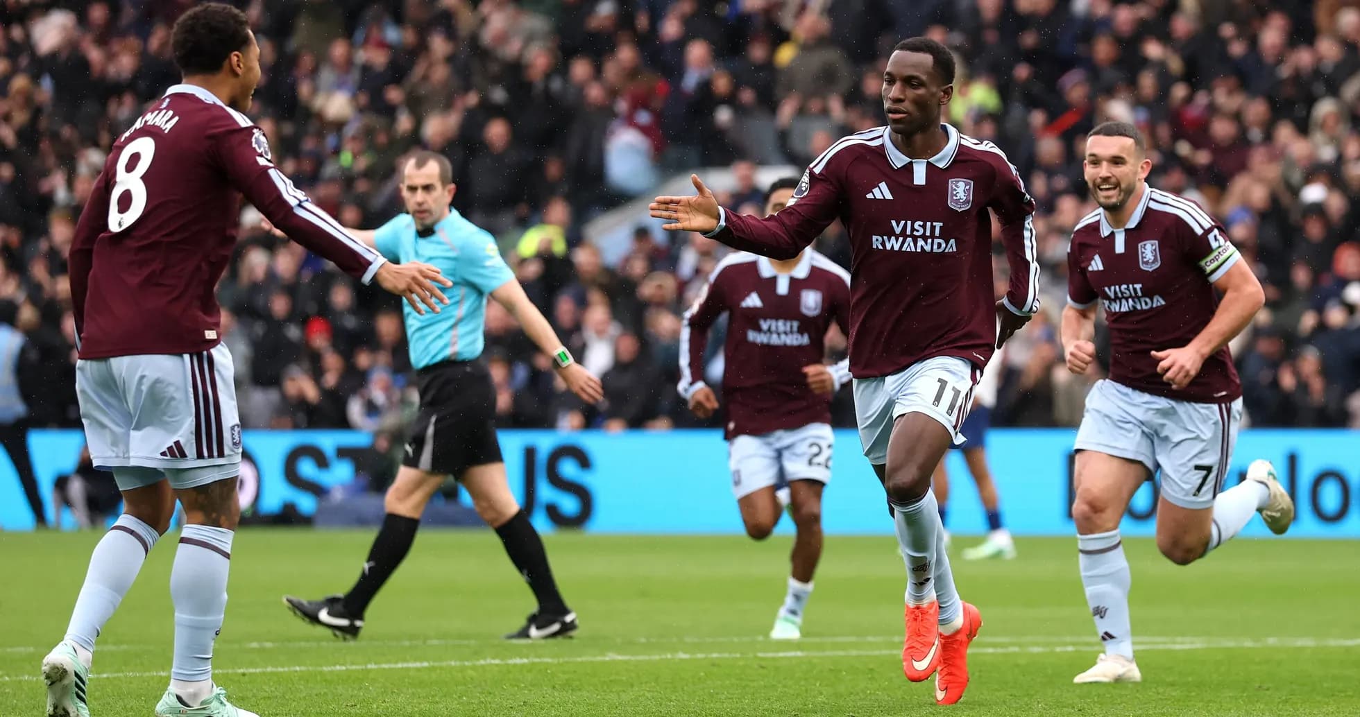 Celebración de un gol de Aston Villa