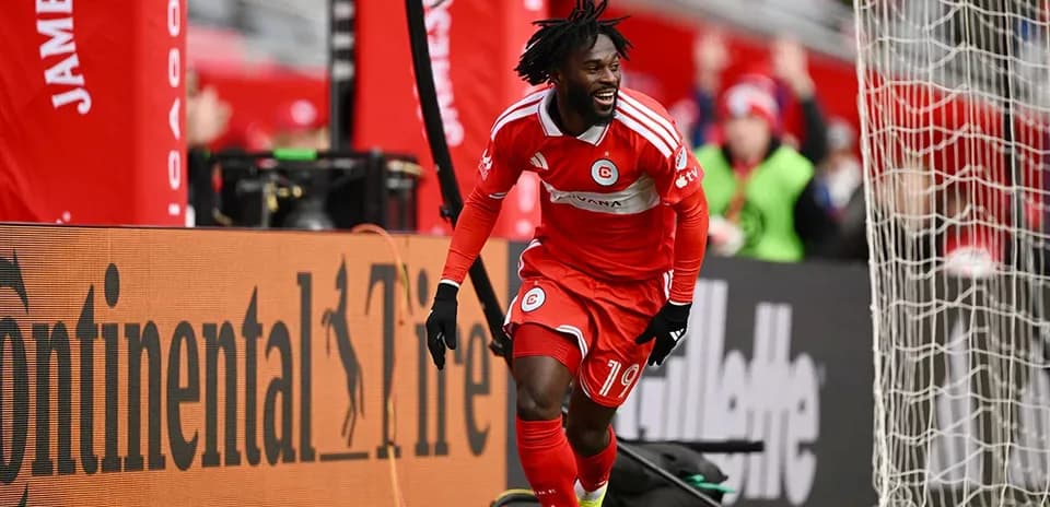 Jugador del Chicago Fire II celebrando un gol