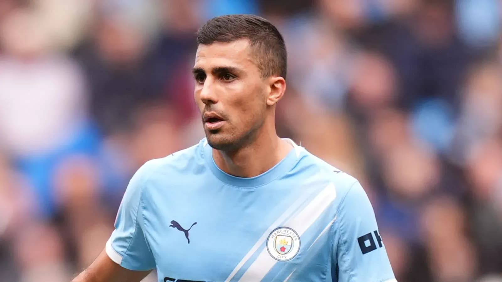 Jugador de Manchester City en acción durante el partido