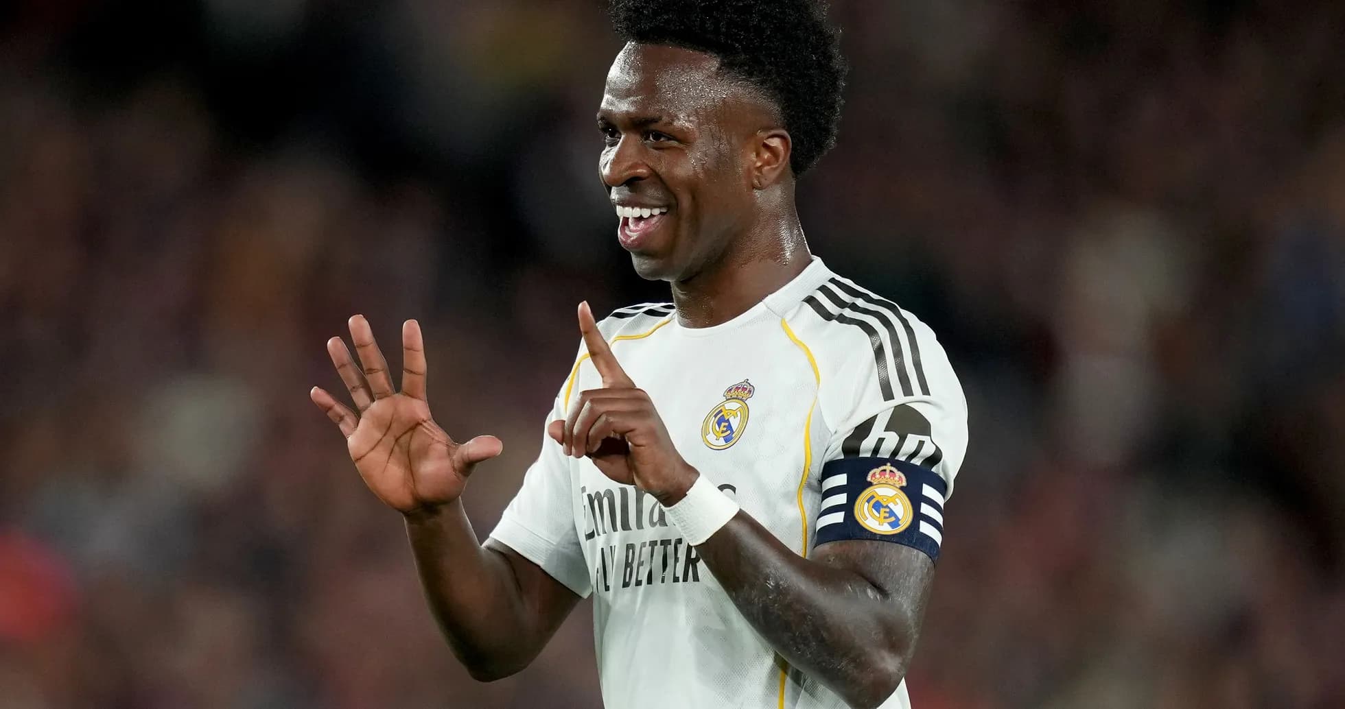 Vinícius Júnior celebrando durante un partido de fútbol