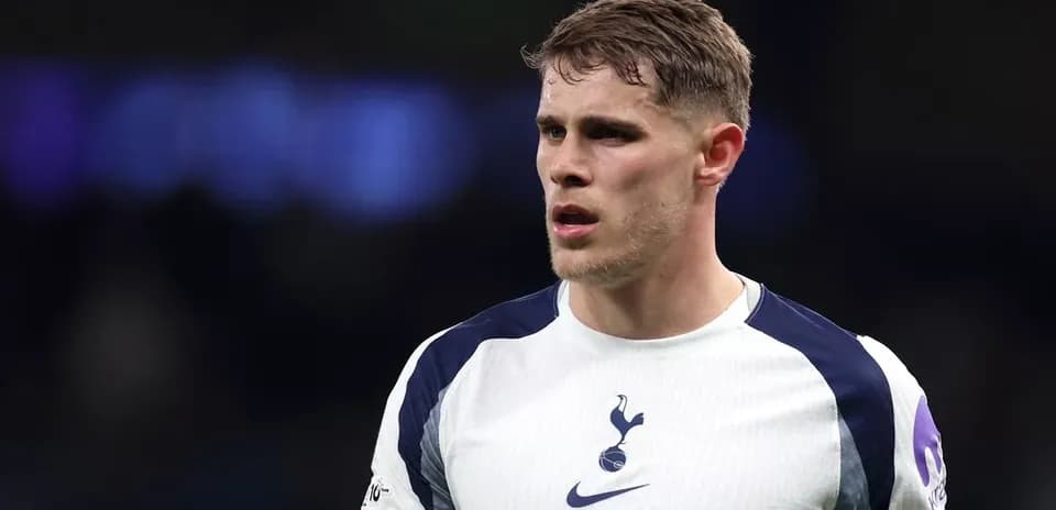Jugador de Tottenham Hotspur en el campo