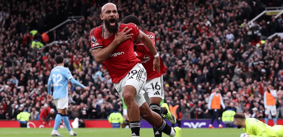 Celebración de gol de jugador del Manchester United