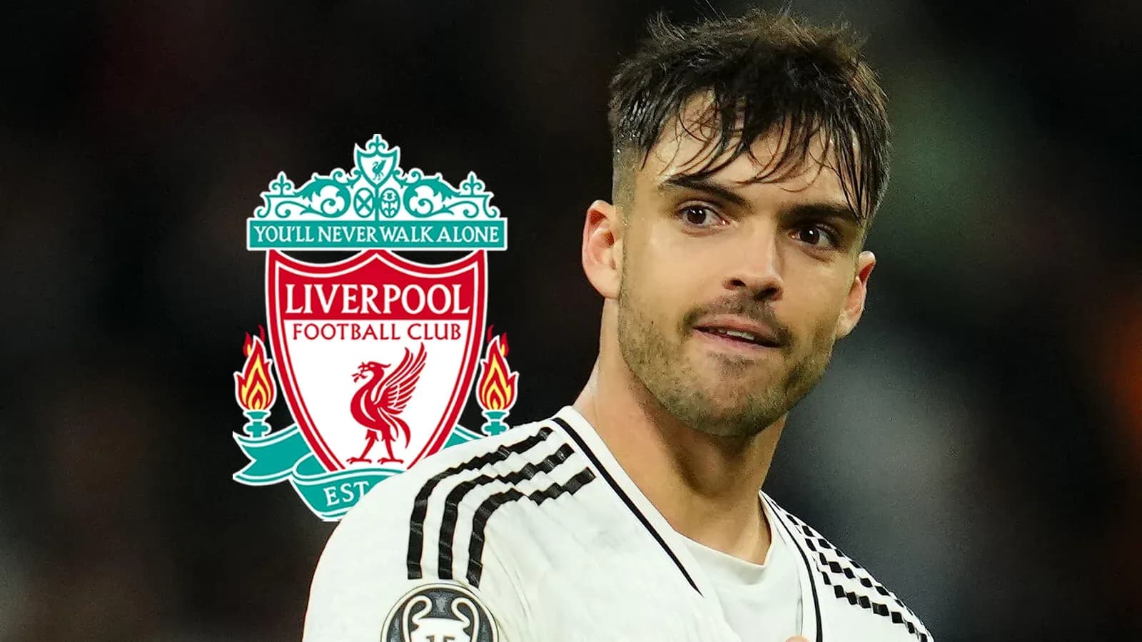 Jugador de fútbol con escudo del Liverpool de fondo
