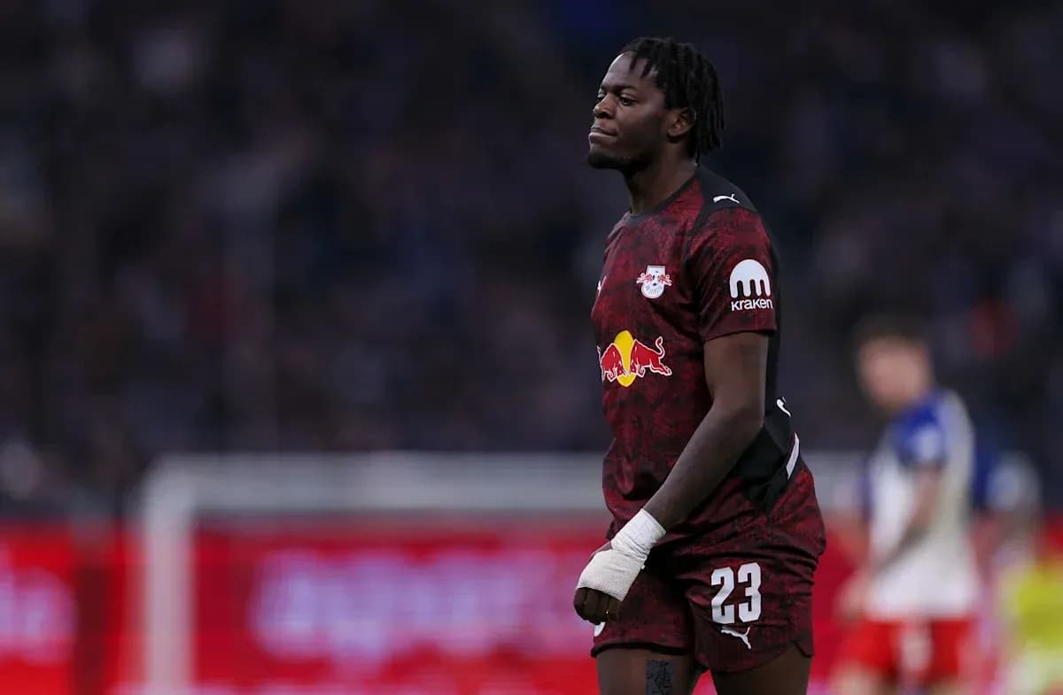 Jugador de RB Leipzig con vendaje en la mano