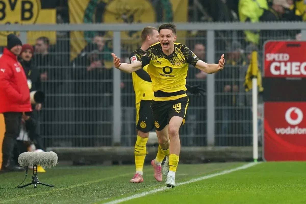 Jugador de Borussia Dortmund celebrando un gol