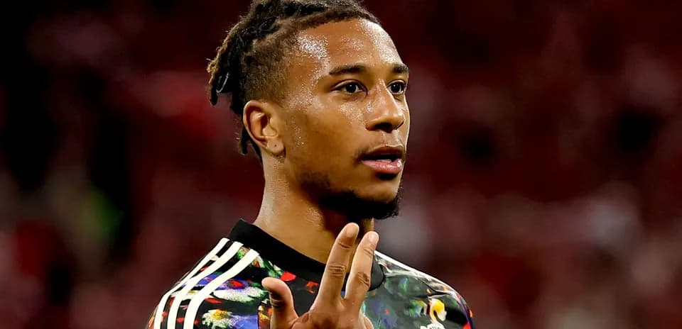 Jugador mostrando un gesto durante el partido