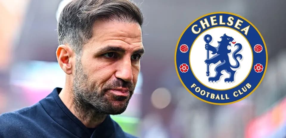 Jugador de fútbol con logo del Chelsea FC