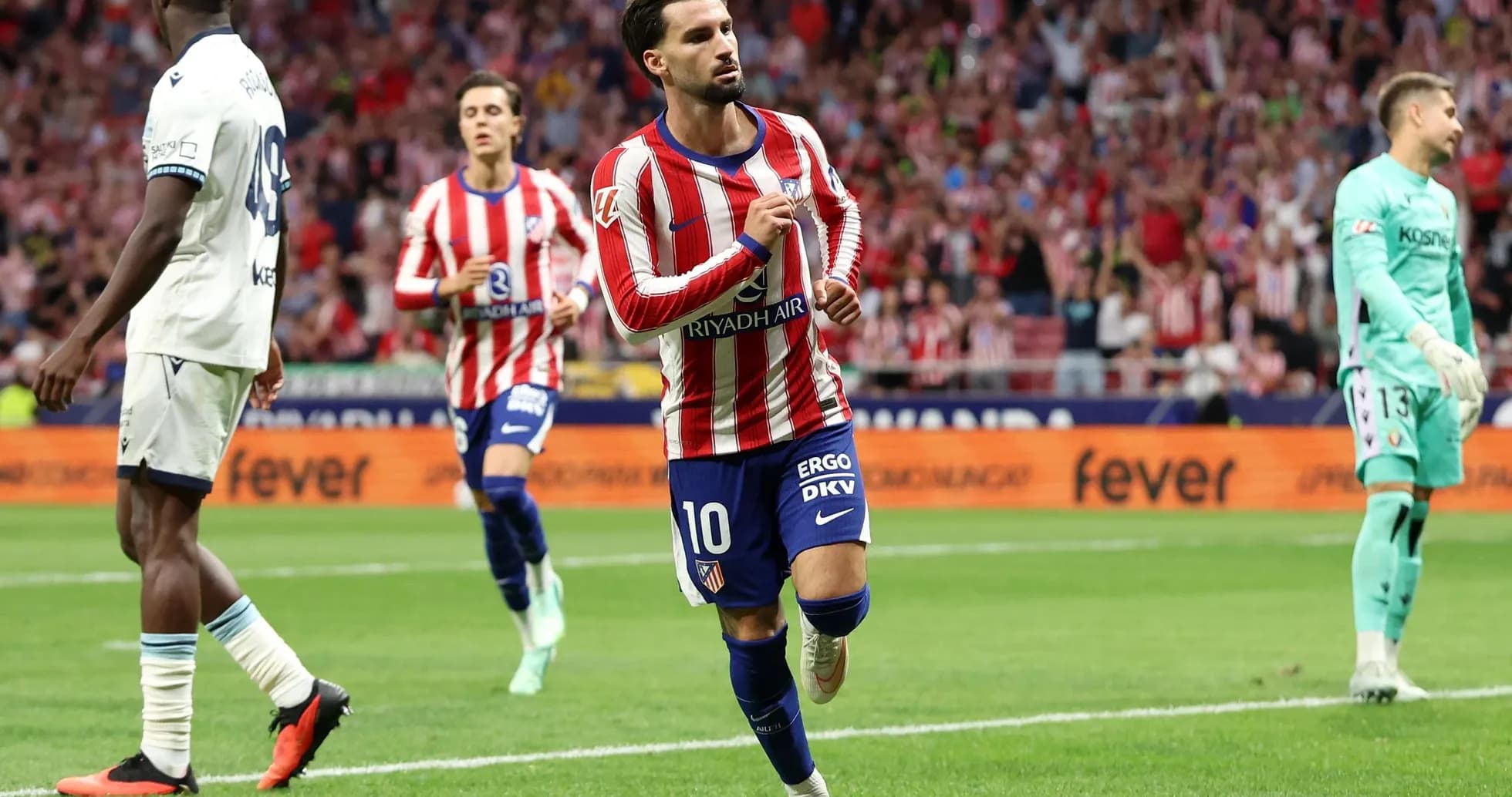 Jugador de Atlético Madrid celebra un gol