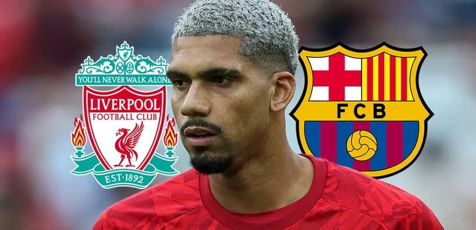 Jugador con camisetas de Liverpool y Barcelona de fondo