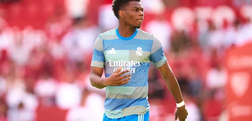 Jugador de Real Madrid en el calentamiento previo