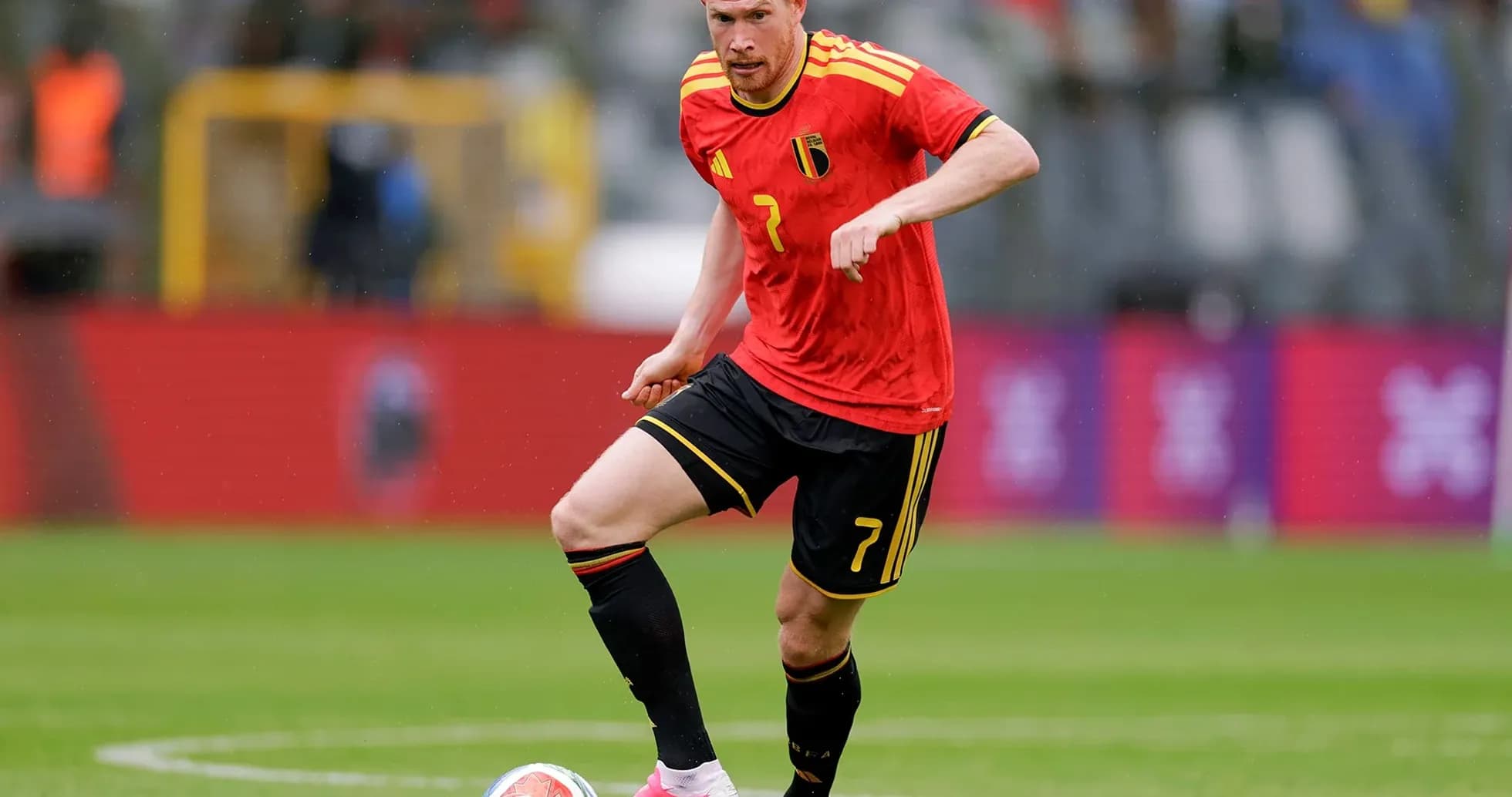 Jugador de Bélgica durante un partido de fútbol