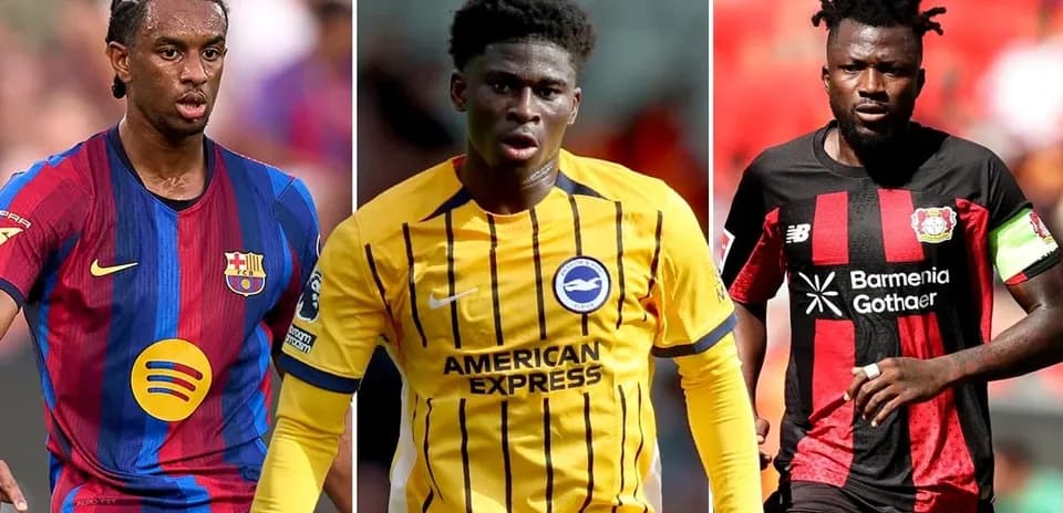 Tres futbolistas en acción con sus equipos respectivos