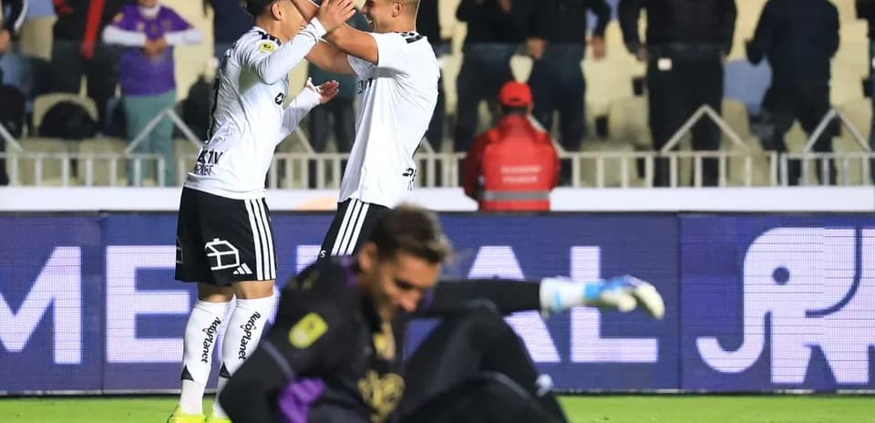 Celebración de goles de Colo Colo en el partido
