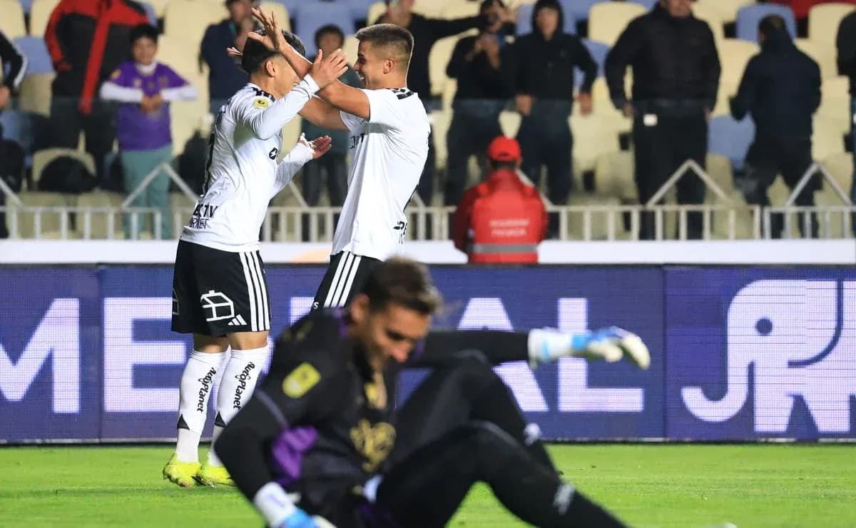 Celebración de goles de Colo Colo en el partido