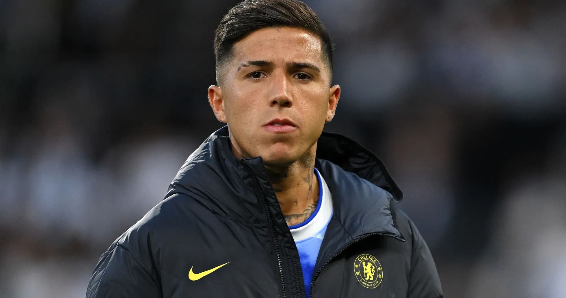 Jugador de Chelsea en el campo antes del partido