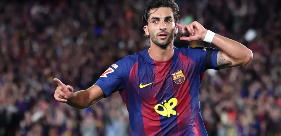 Jugador de Barcelona celebra un gol en el estadio