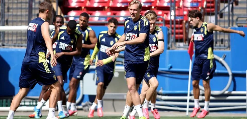 Entrenamiento del equipo de Suecia antes del partido