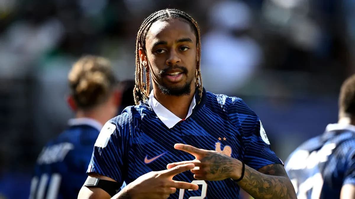 Jugador de Francia posando durante calentamiento