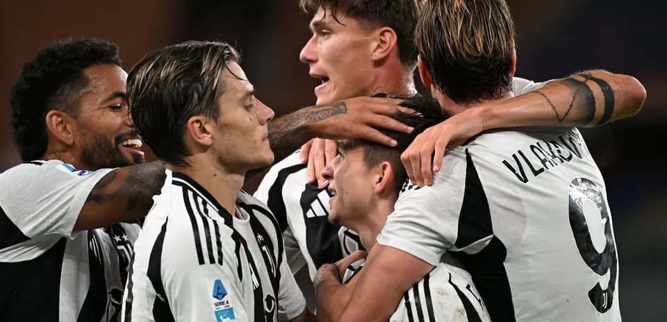 Jugadores de Juventus celebrando un gol